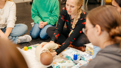Babysitting-Kurs SRK für Jugendliche