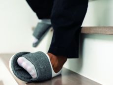 Was können ältere Menschen gegen die Sturzgefahr unternehmen?