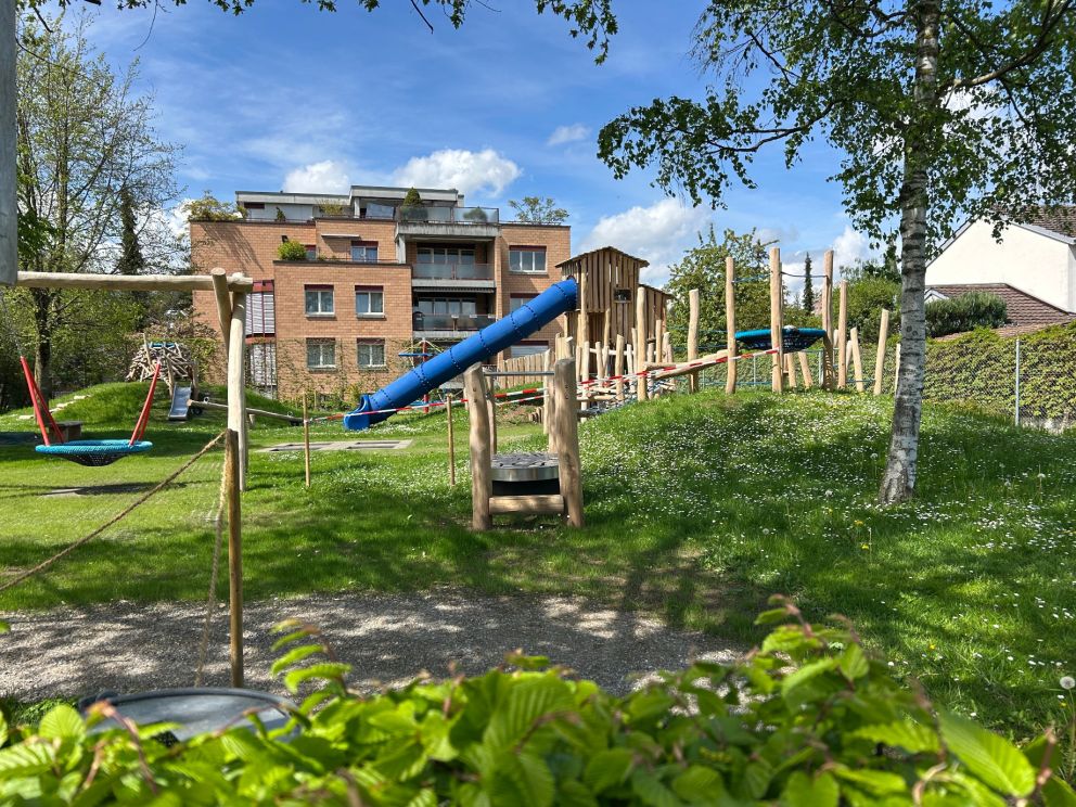 Mehr Natur, Spiel und Begegnung: Der neue Spielplatz Angensteinerstrasse