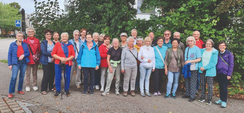 Jede Woche trifft sich die «Mir laufe zämme»-Gruppe. Foto: Alterskommission